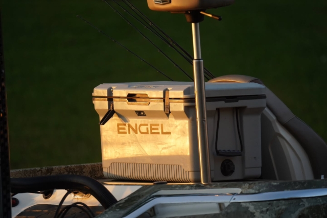 From ice for fish care to food and hydration needs for the angler...always have an @engelcoolers iced down and in the boat!

#EngelCoolers #SeriousCool #UltraLite #UL60 #InjectionMolded #BassProShops #RangerBoats #WeAreCollegiateBass